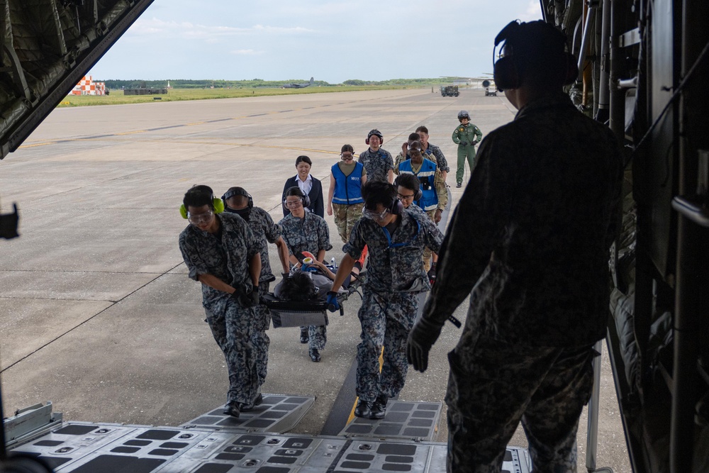 Forward Ready: U.S. and Japan team up for Aeromedical Operations during REFORPAC