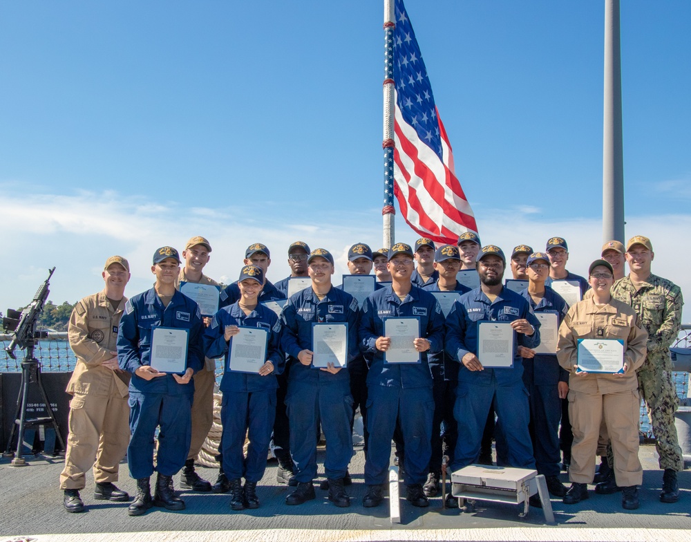 Rear Adm Reifsteck visits USS Benfold (DDG 65)