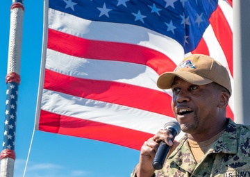 Rear Adm Reifsteck visits USS Benfold (DDG 65)