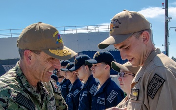 Rear Adm Reifsteck visits USS Benfold (DDG 65)