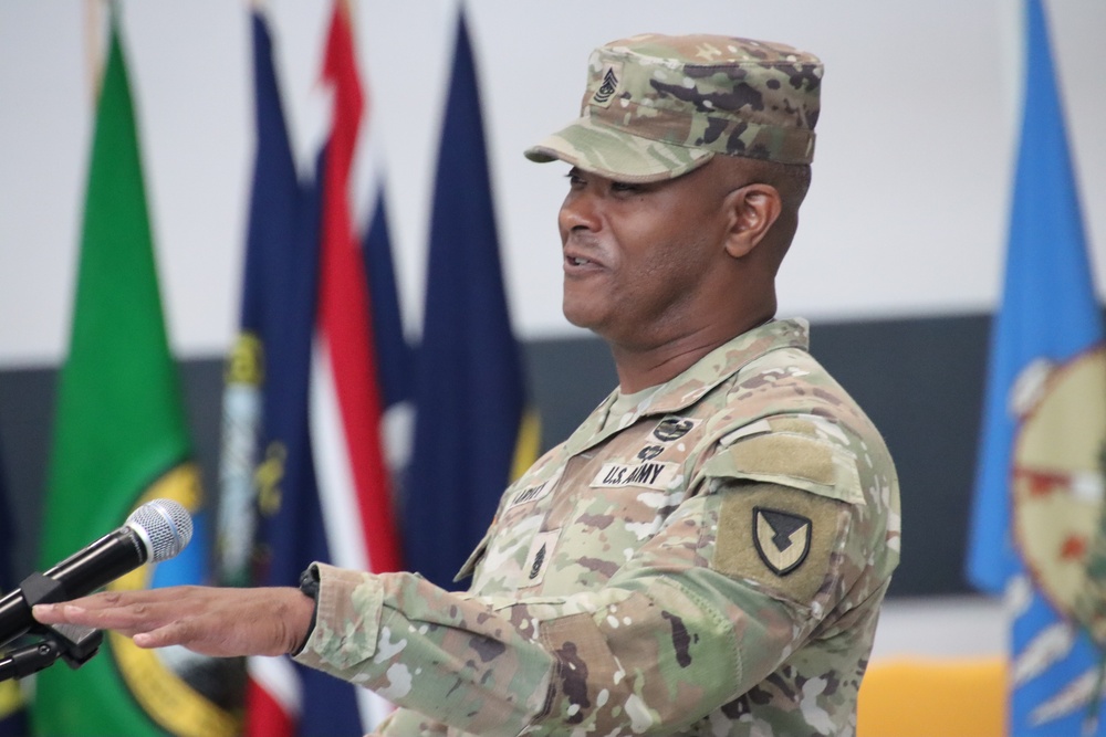 403rd AFSB welcomes Nixon, bids farewell to Harvey in change of responsibility ceremony