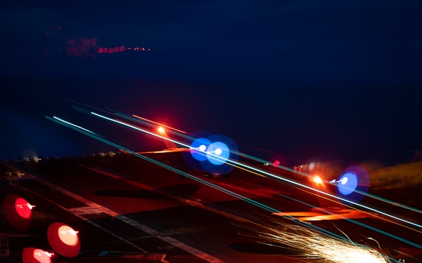 USS Carl Vinson (CVN 70) Conducts Routine Flight Operations in the Philippine Sea
