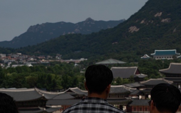 Camp Casey CRO Hosts Seoul City Tour for Newcomers