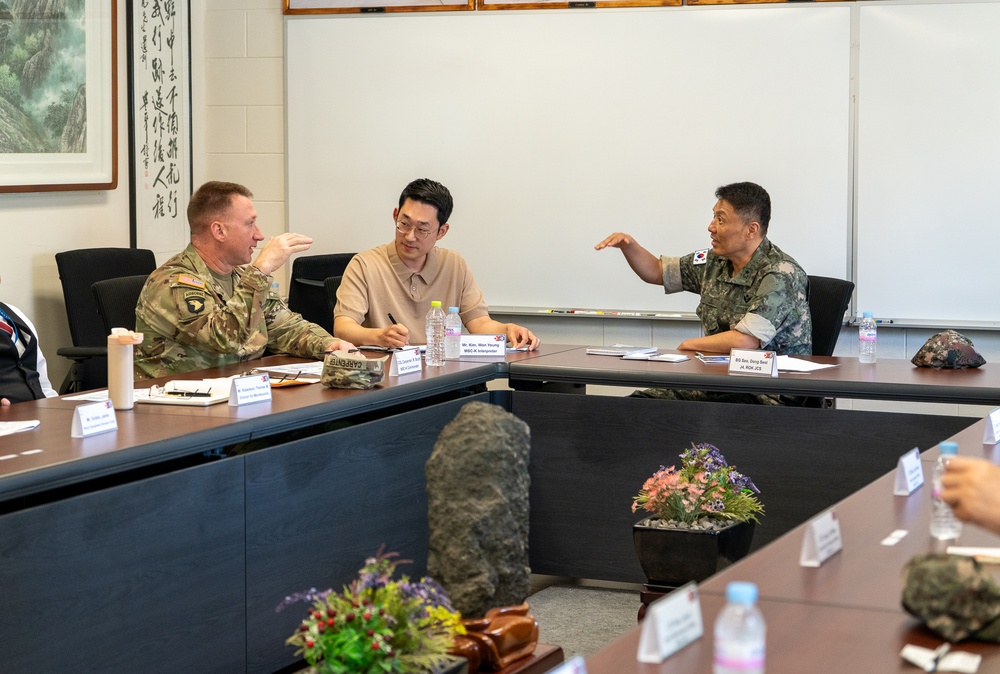 The U.S. Army Materiel Support Command–Korea (MSC-K) welcomes Brig. Gen. Seo, Dong Seol, Republic of Korea (ROK) Joint Chiefs of Staff (JCS) J4 (Logistics), to the Combat Power Generation Center (CPGC) at Camp Carroll.