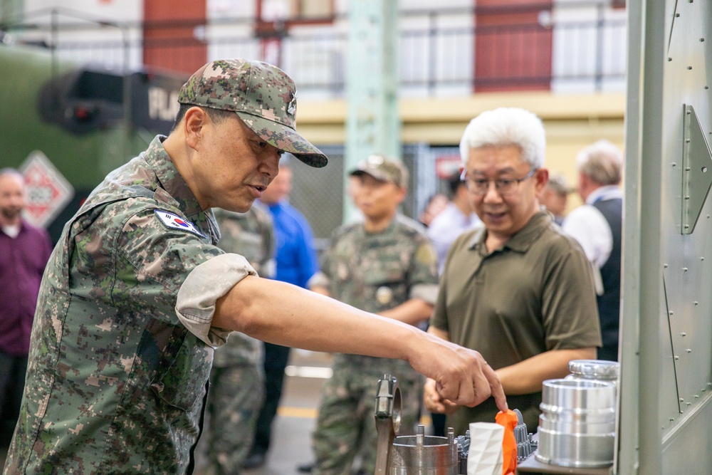 The U.S. Army Materiel Support Command–Korea (MSC-K) welcomes Brig. Gen. Seo, Dong Seol, Republic of Korea (ROK) Joint Chiefs of Staff (JCS) J4 (Logistics), to the Combat Power Generation Center (CPGC) at Camp Carroll.
