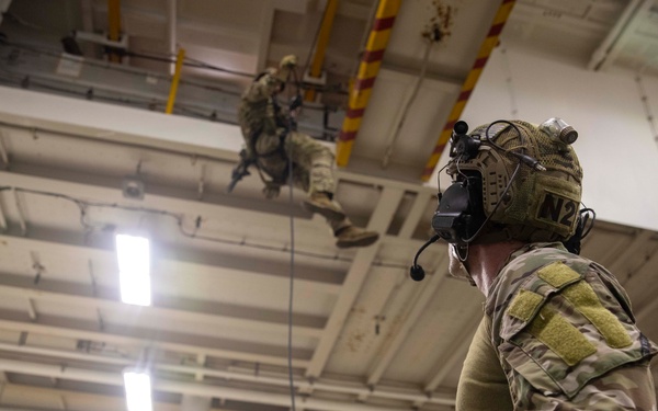 USS Carl Vinson (CVN 70) Conducts Routine Operations in the Philippine Sea