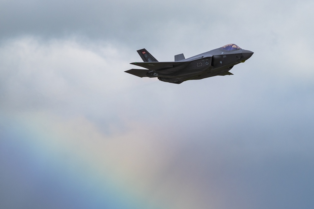 F-35A Lightning IIs thunder over Andersen AFB during DLE 2025