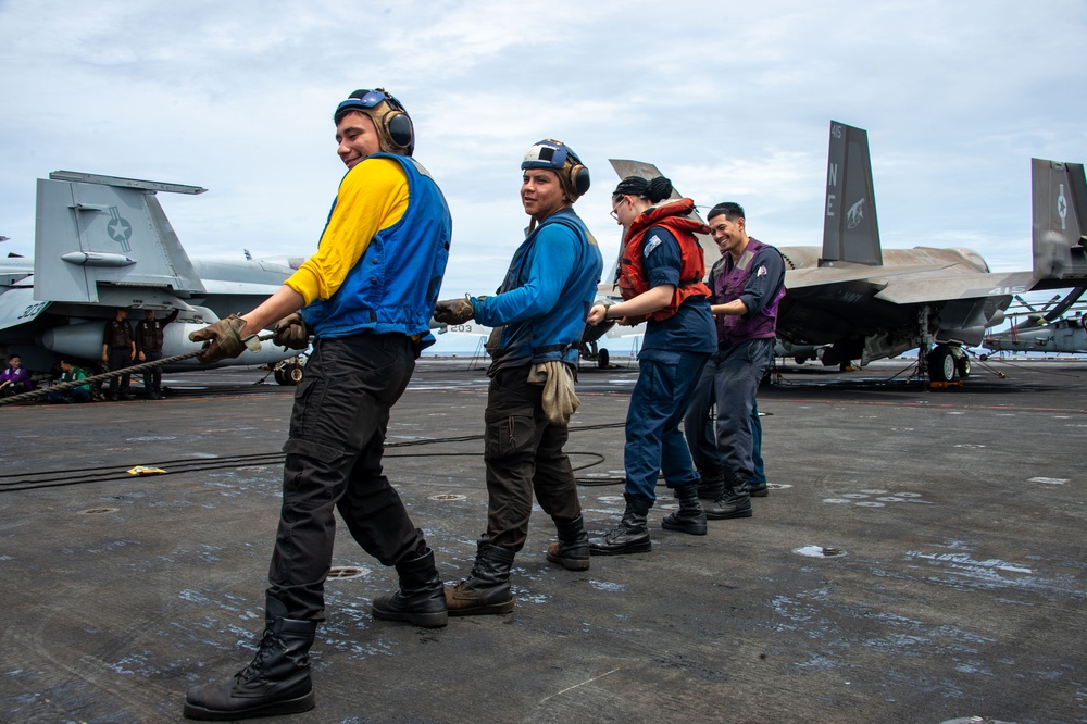 USS Carl Vinson (CVN 70) Conducts Routine Operations in the Pacific Ocean