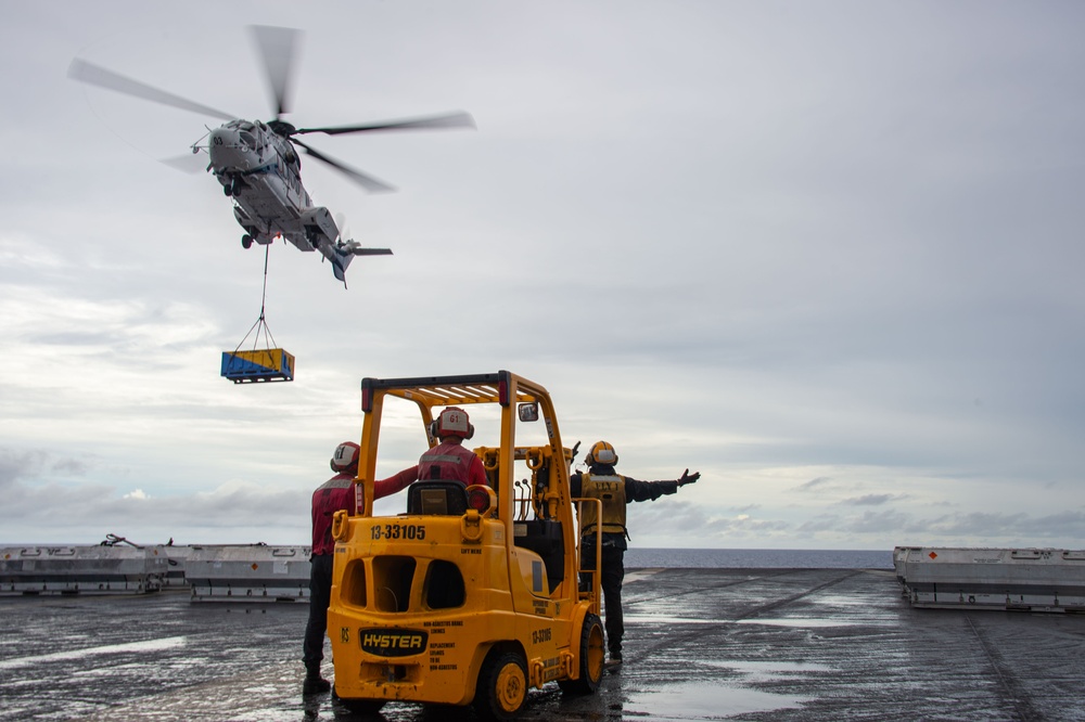 USS Carl Vinson (CVN 70) Conducts Routine Operations in the Pacific Ocean