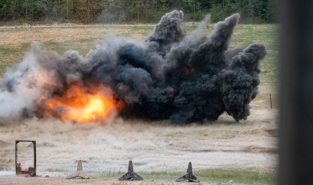 173rd Airborne Brigade Soldiers conduct demolition range to prepare for Expert Soldier Badge