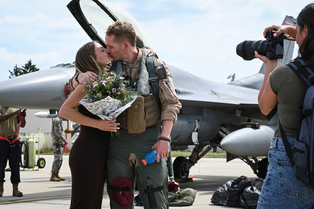 Homecoming: Deployed Sabers return to Spangdahlem AB