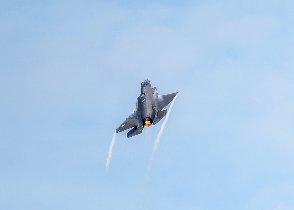 F-35A Lightning II’s take flight during REFORPAC