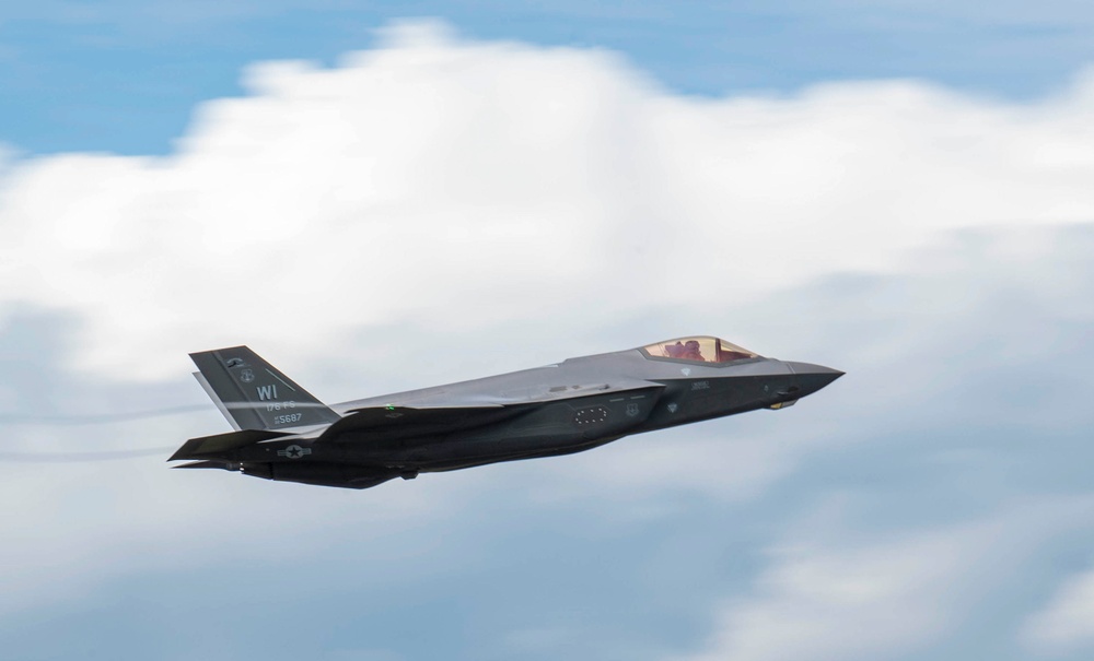 F-35A Lightning II’s take flight during REFORPAC