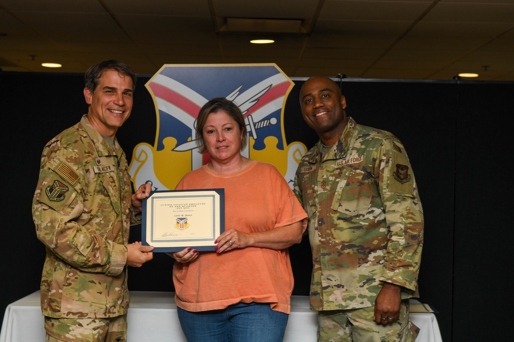 910 AW 2025 Civilian Commander's Call