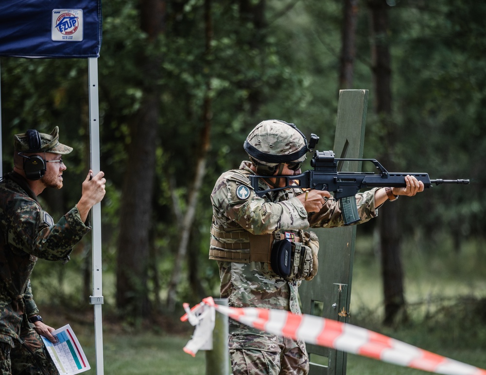 278th ACR Soldiers Train with German Forces to Earn Schützenschnur Marksmanship Badge