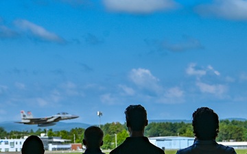 104th Fighter Wing hosts Pratt and Whitney engineers for base tour