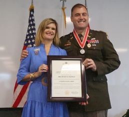 Corps of Engineers Commander Reflects on Career as He Retires