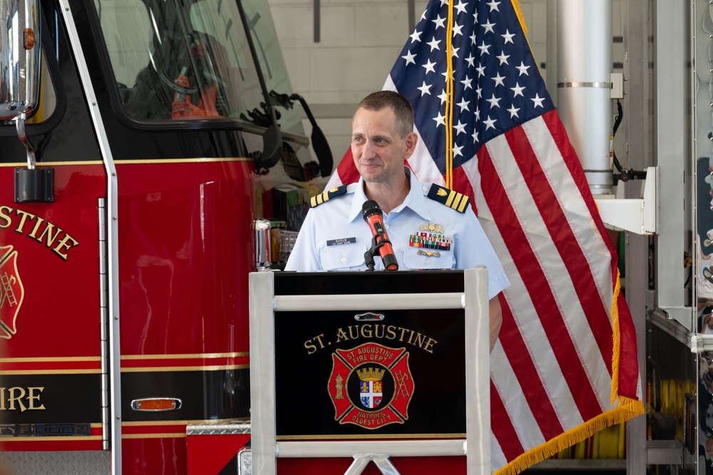 Coast Guard Sector Jacksonville honors local first responders with public service commendation
