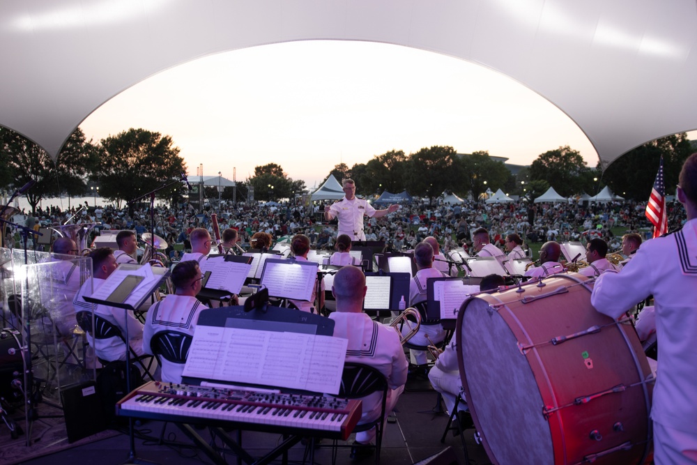 LT Anderson Conducts Band