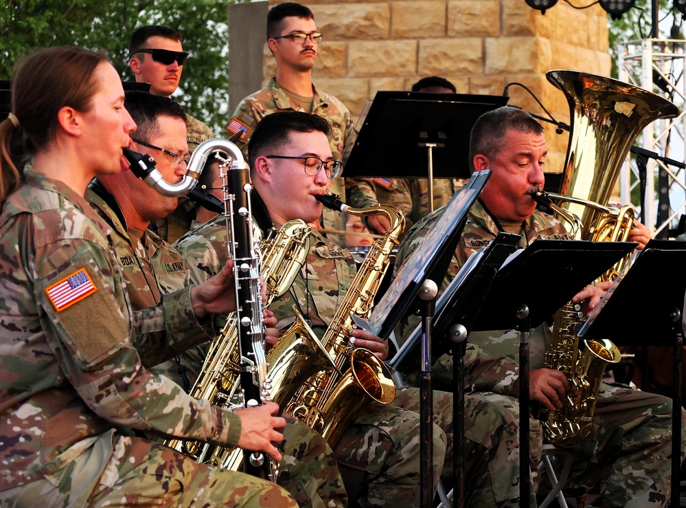 Illinois Army National Guard's 144th Army Band Returns to Alton to Rock Out
