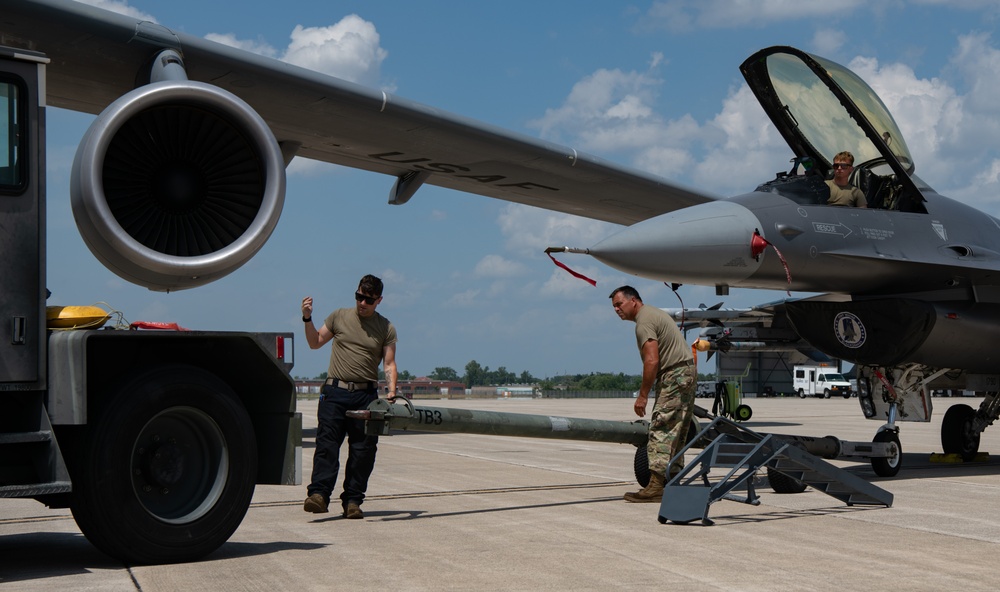 Blacksnakes perform ACE exercise with Dover C-5M Super Galaxy