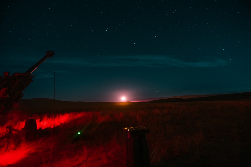 Going Out With a Bang: Washington National Guard &quot;Redlegs&quot; wrap up annual training with night live-fire exercise