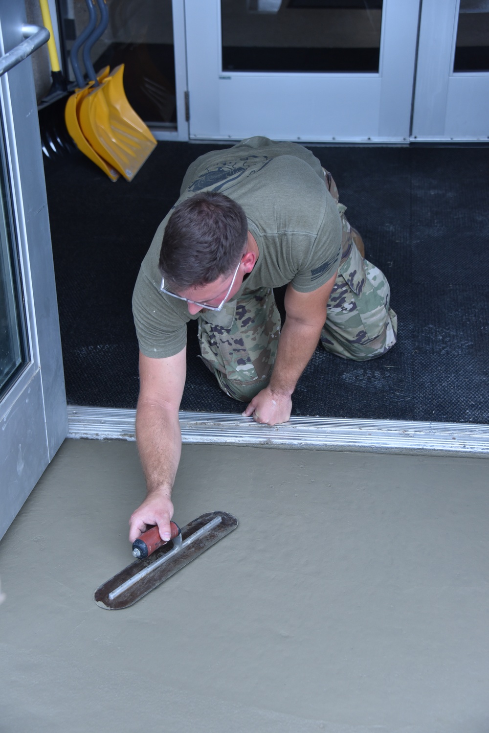 CE pours concrete