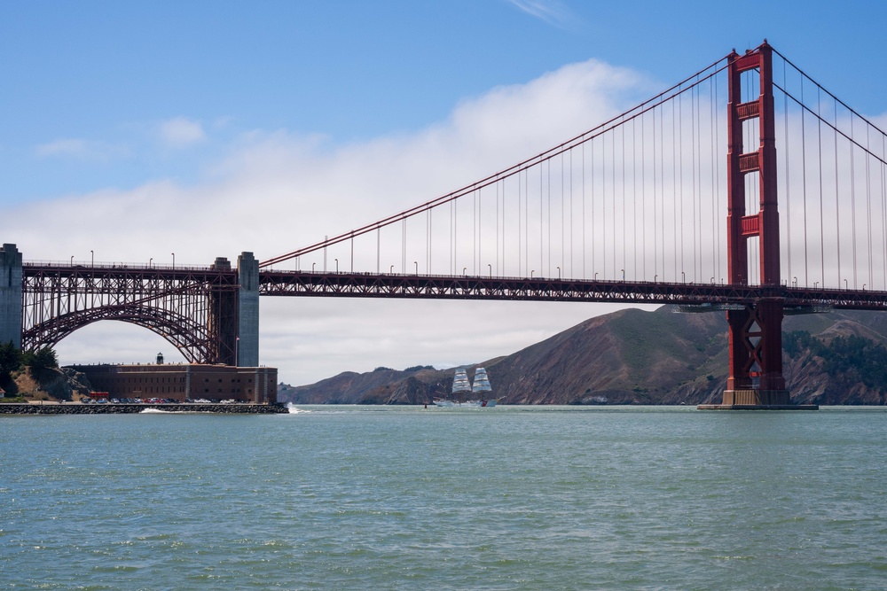 USCGC Eagle sails into San Francisco, California