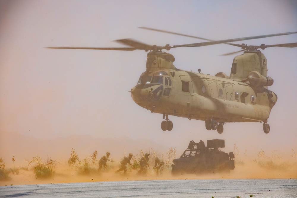 JTF- SB Soldiers conduct live sling load training