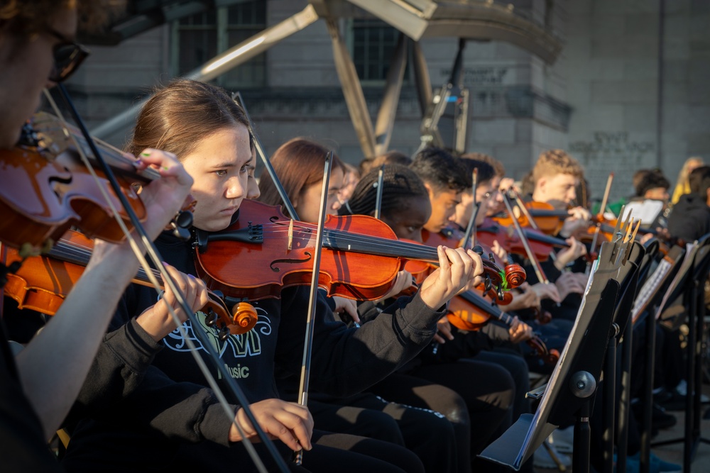 Local High School Musicians Perform Inspiring Songs to 40th Annual Army Ten Miler Participants Local High School Musicians Perform Inspiring Songs to 40th Annual Army Ten Miler Participants