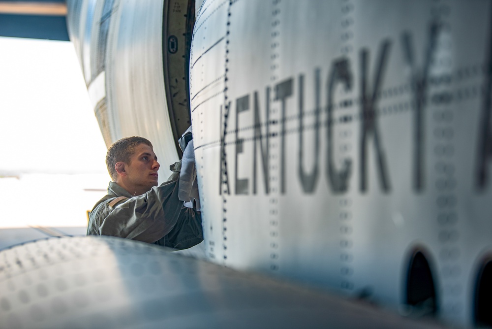 Kentucky Air Guard aircraft receives World War II stripes