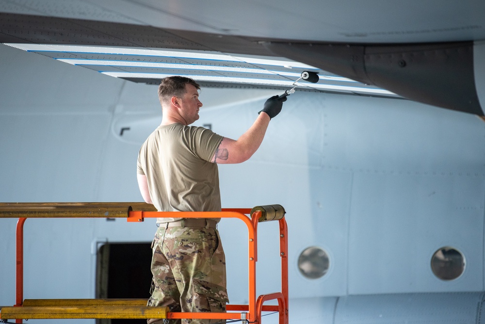 Kentucky Air Guard aircraft receives World War II stripes