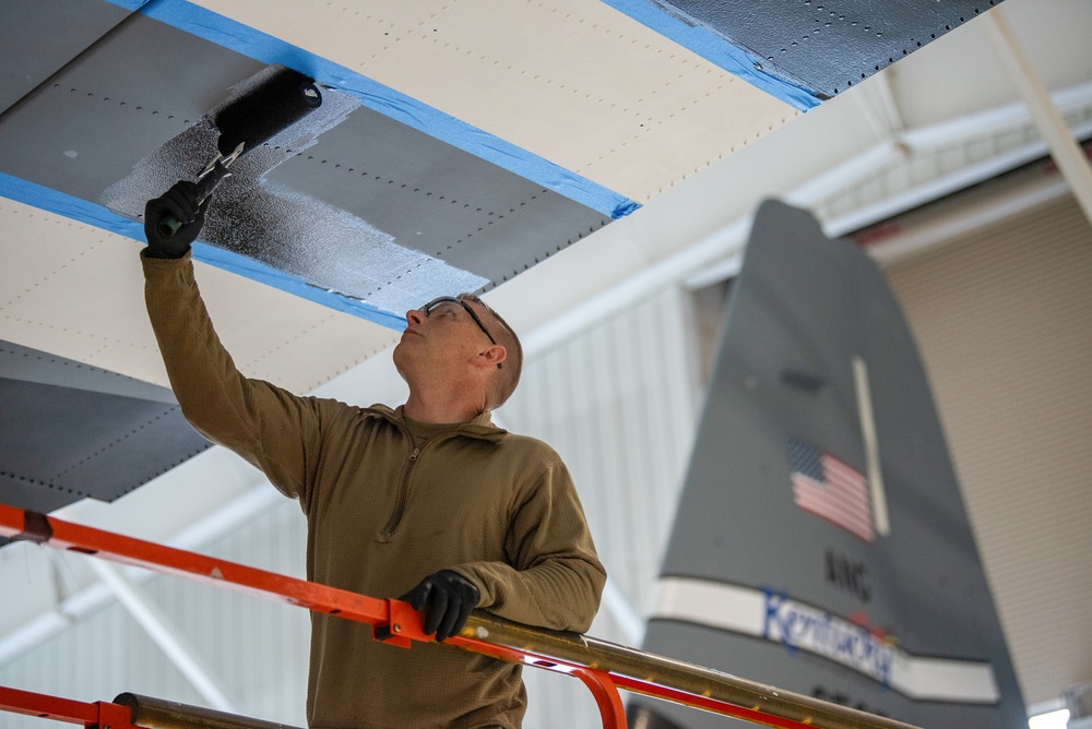 Kentucky Air Guard aircraft receives World War II stripes