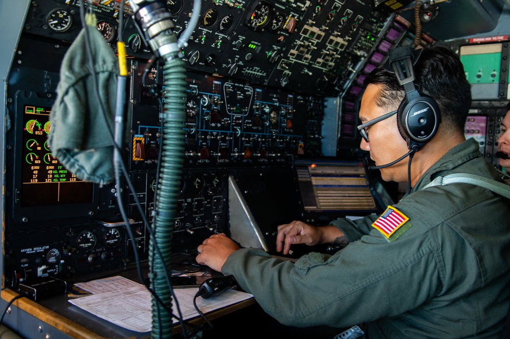 C-5M Super Galaxy conducts aerial refueling