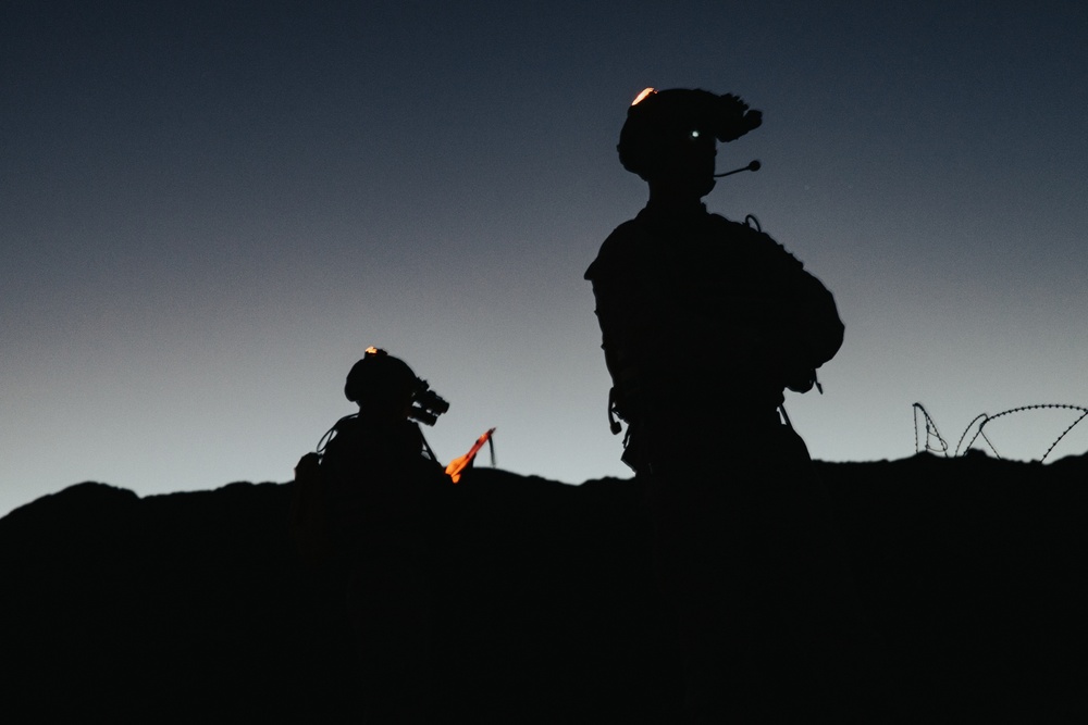 Marines with 3/1 Conduct platoon attacks at night during ITX 4-25