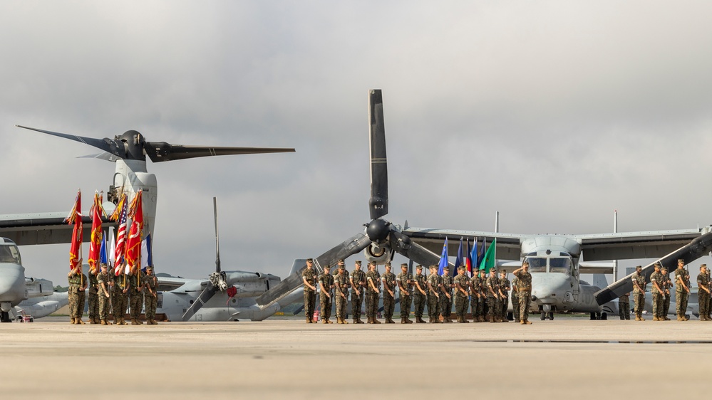 MAG-26 conducts change of command ceremony