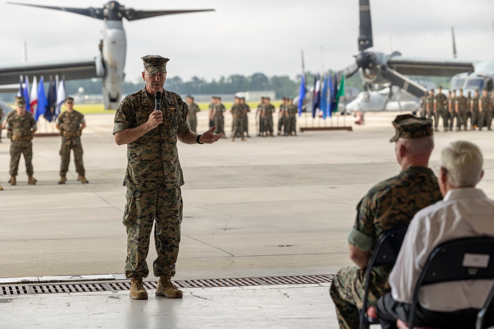 MAG-26 conducts change of command ceremony