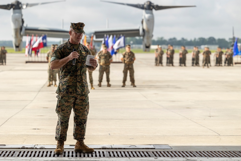 MAG-26 conducts change of command ceremony