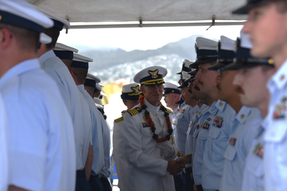 Coast Guard Cutter Stratton holds chain of command ceremony at Base Honolulu