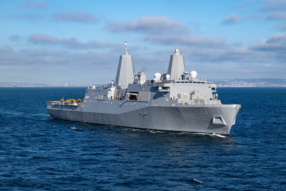 LPD to LPD: Somerset waves to Anchorage