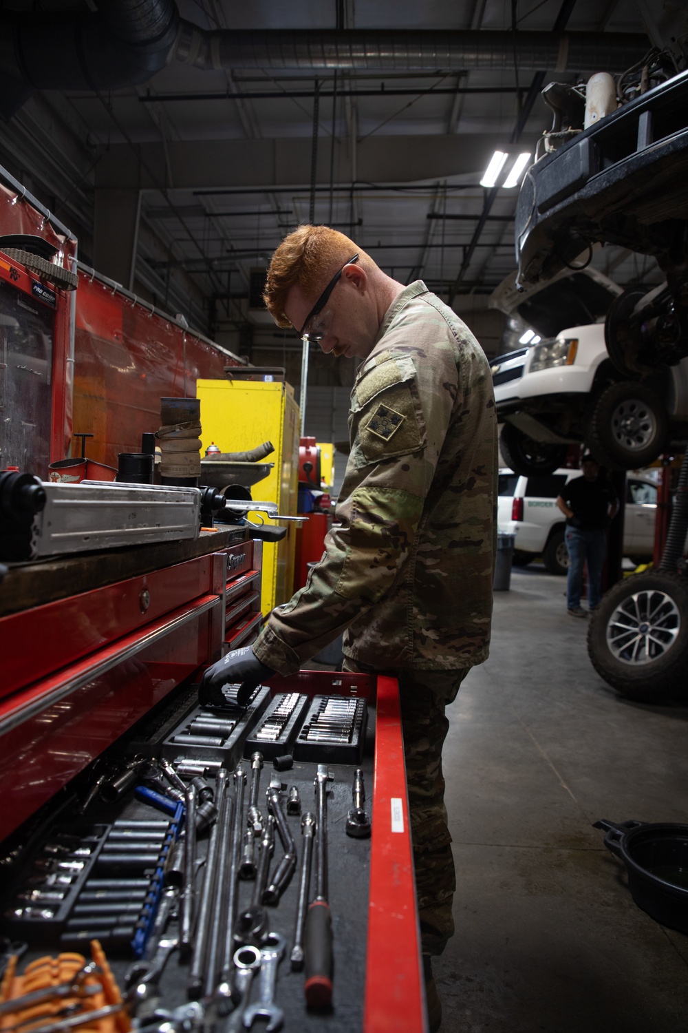U.S. Soldier, CPB Maintenance Partnership Strengthens Border Readiness