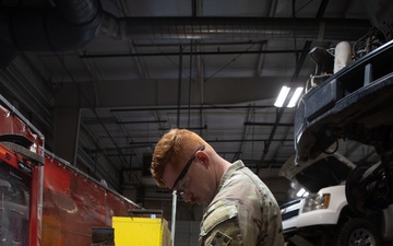 U.S. Soldier, CPB Maintenance Partnership Strengthens Border Readiness