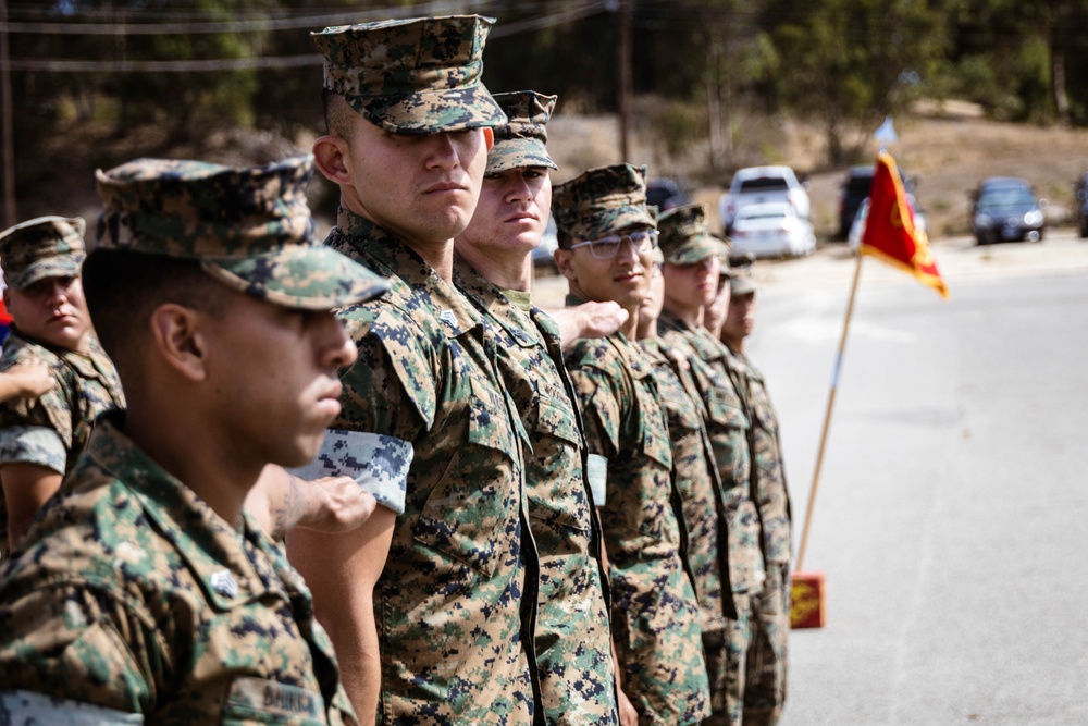 I Marine Information Group changes command