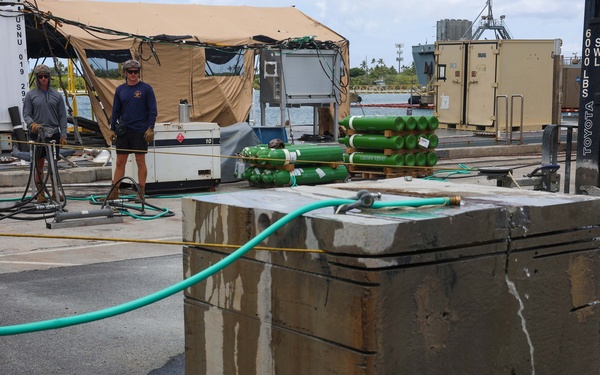 MDSU-1 divers conduct training