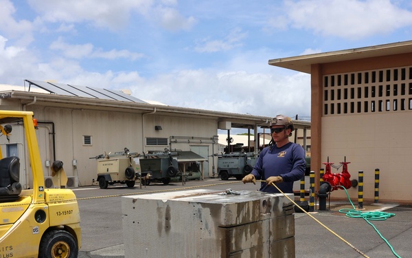 MDSU-1 divers conduct training