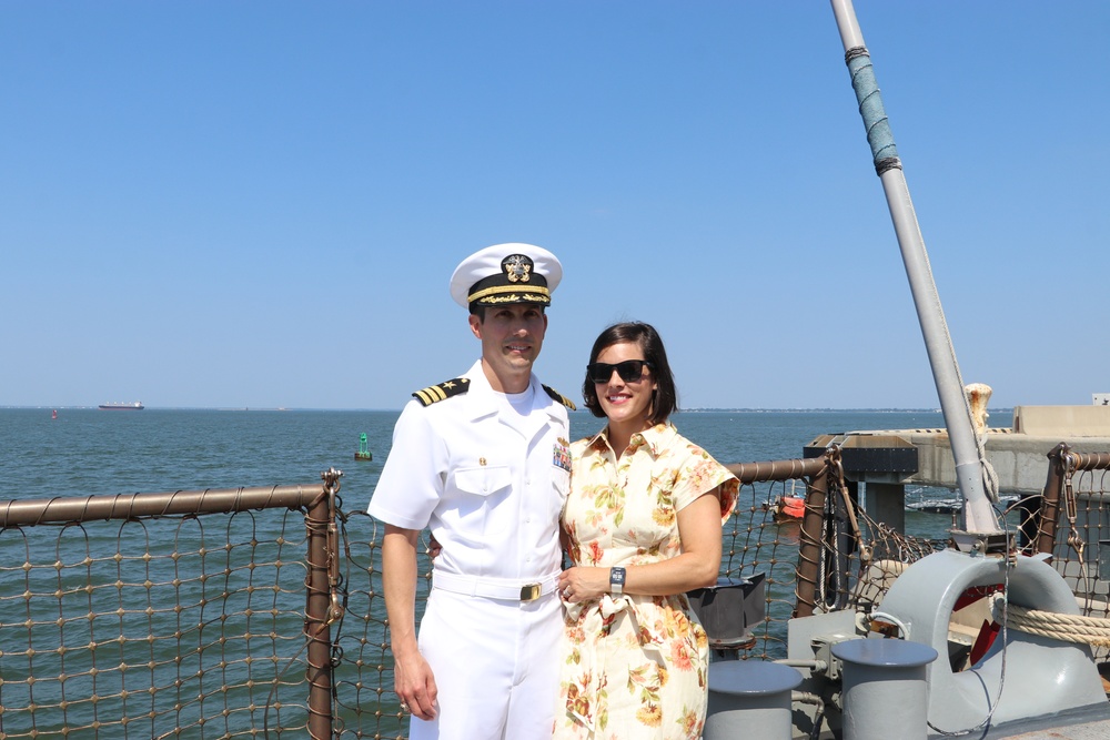 USS Gonzalez (DDG 66) Conducts Change of Command Ceremony