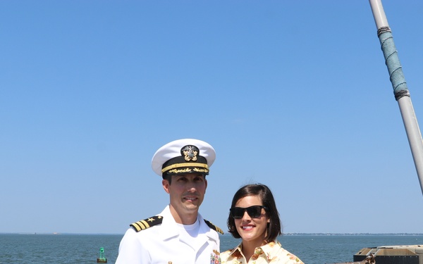 USS Gonzalez (DDG 66) Conducts Change of Command Ceremony
