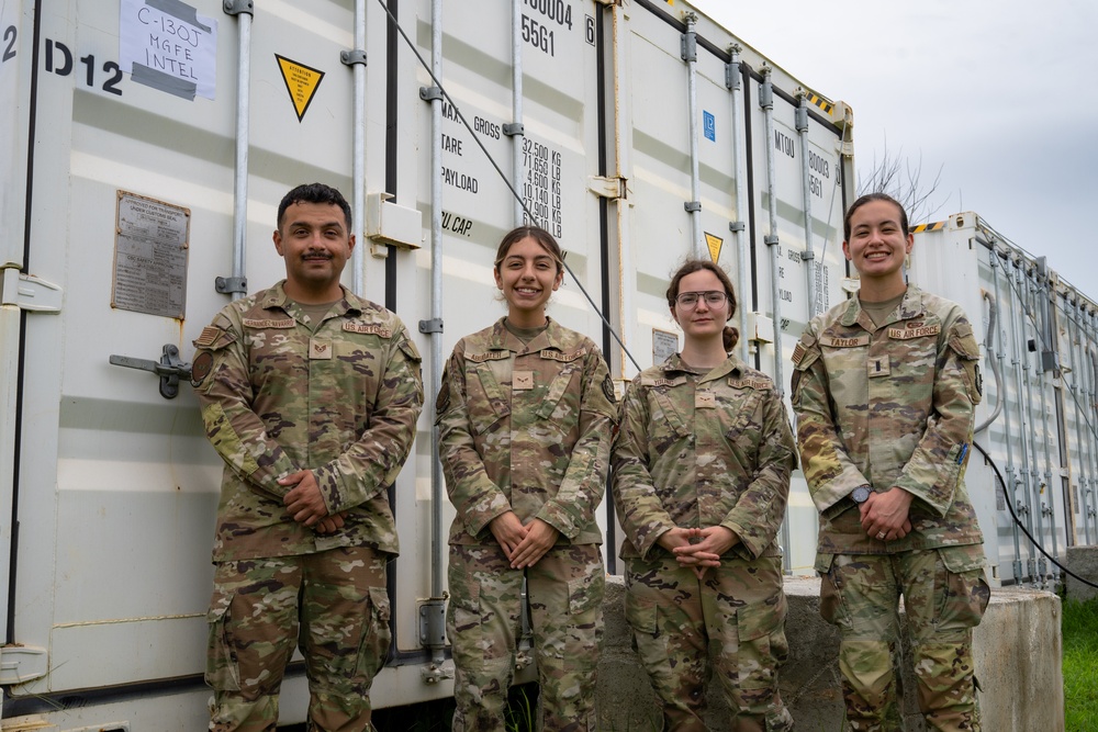 Intelligence experts keep US, Allies informed during DLE 2025