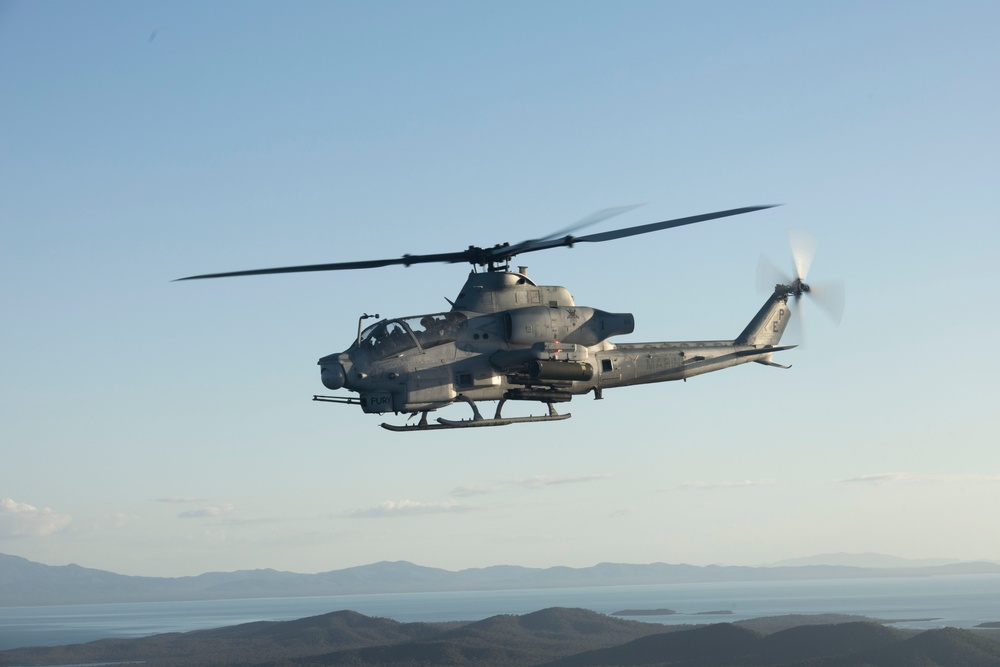 31st MEU | Marine Medium Tiltrotor Squadron VMM-265 (Rein.) Conducts Live-Fire Range