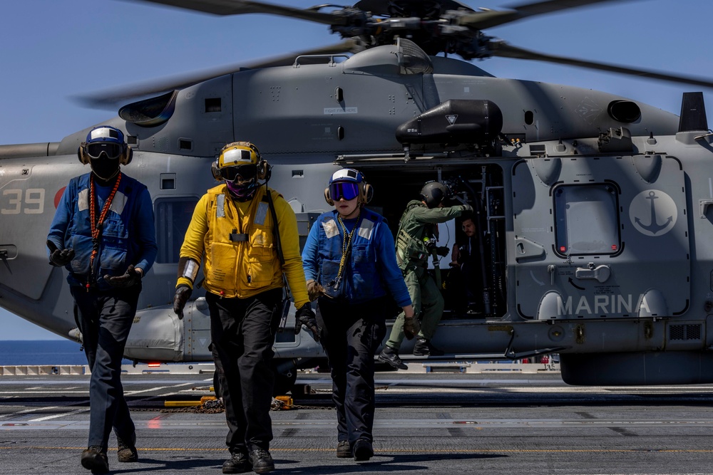ITS Spartaco Schergat (F 598) Commanding Officer Visits USS Gerald R. Ford (CVN 78)